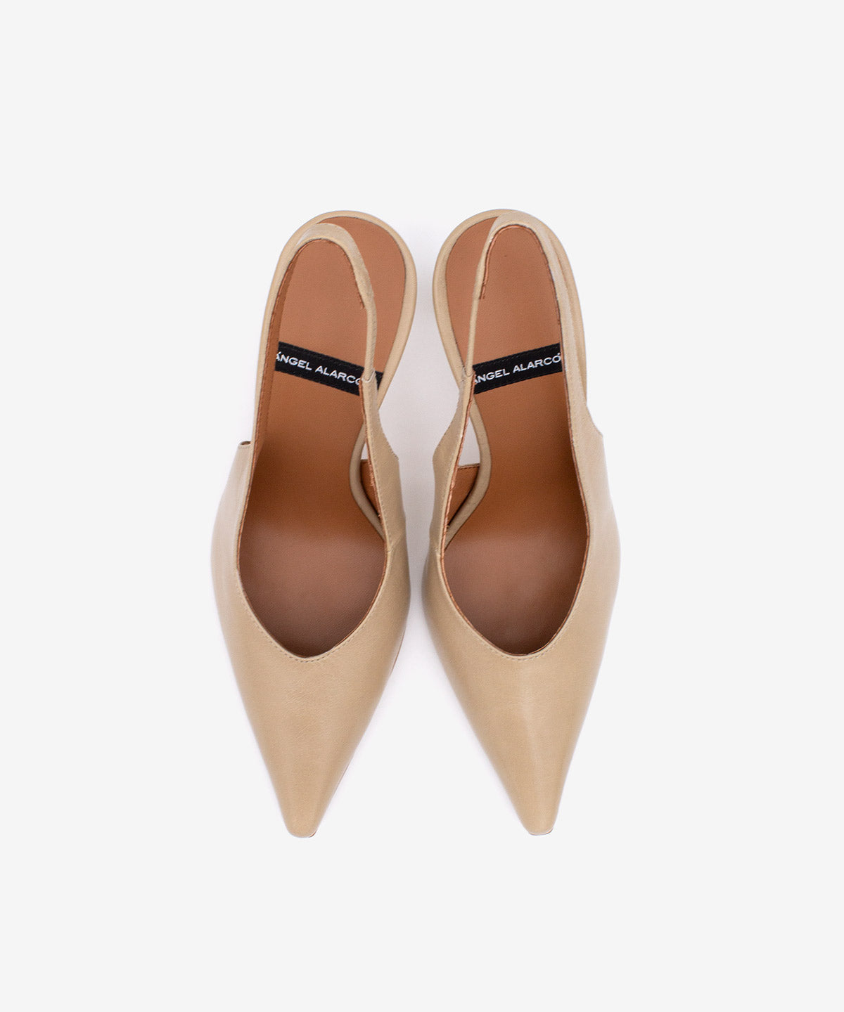 AINA – Stiletto destalonado con tacón alto de piel texturizada – beige – Talla 36 – Ángel Alarcón