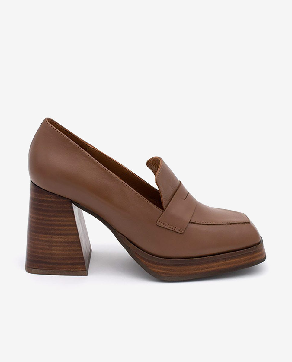 TULAR – Mocasín de piel con tacón alto, ancho y plataforma – marrón – Talla 35 – Ángel Alarcón