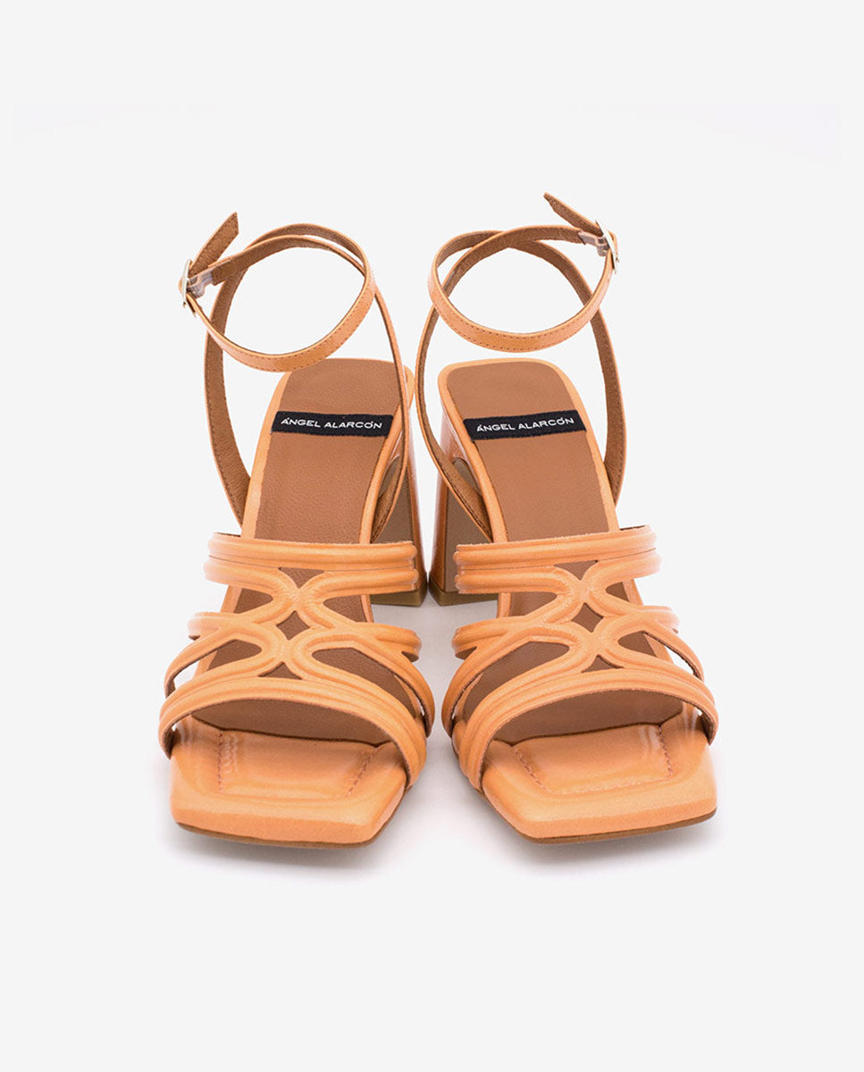 PANNE – Sandalia de piel brillante grabada con tacón alto – Talla 38 – Ángel Alarcón