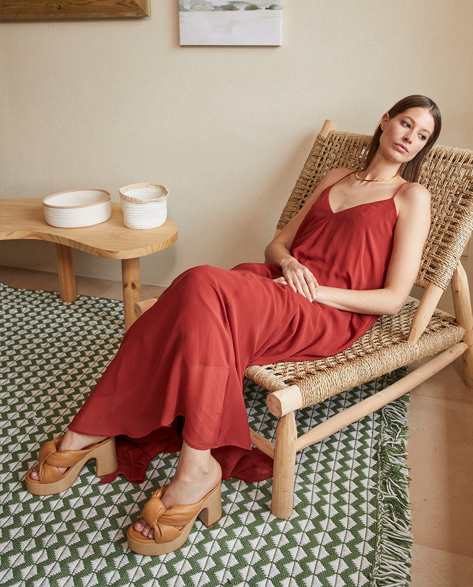 KIMM – Mule de piel acolchada con tacón y plataforma de rafia – camel – Talla 35 – Ángel Alarcón