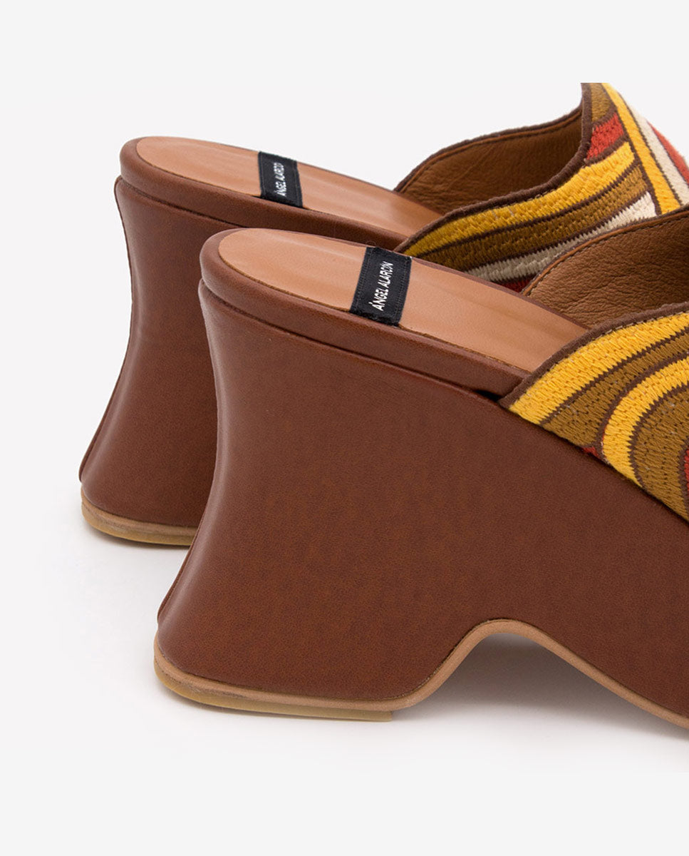 OLDANA – Mule de cuña con pala multicolor – Talla 40 – Ángel Alarcón