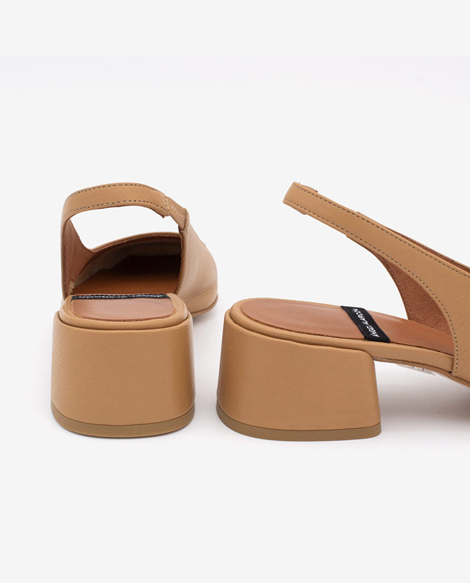 MANON - Zapatos de salón destalonados con tacón bajo de piel – Talla 40 – Ángel Alarcón