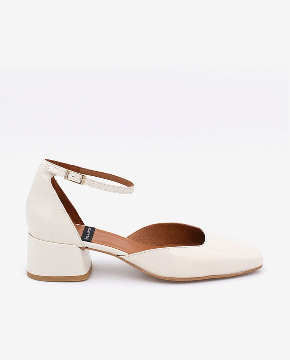 GABRIELLE - Zapato de tacón bajo con pulsera de piel – beige – Talla 37 – Ángel Alarcón