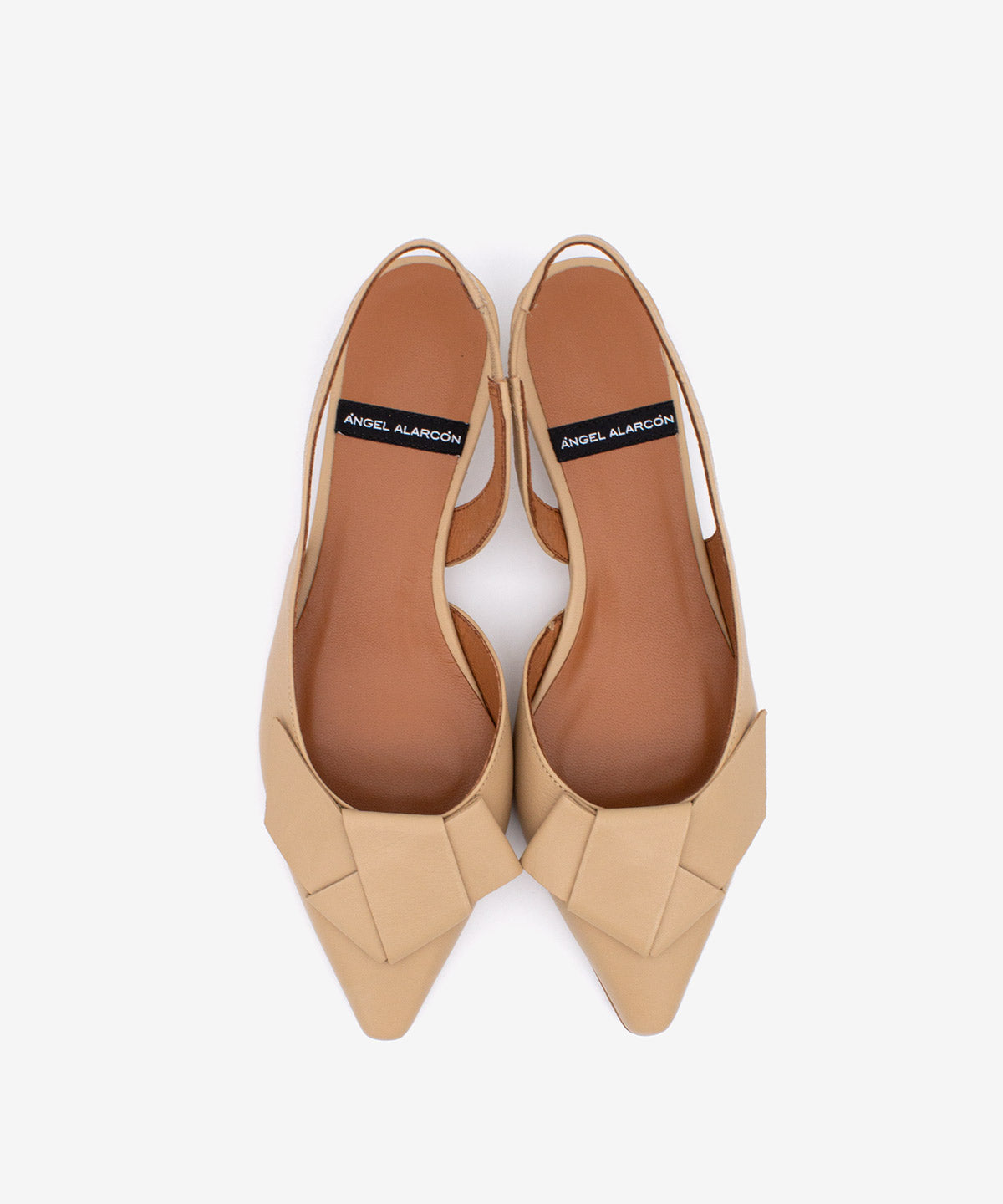 ALINE – Zapatos de salón destalonados de punta fina con lazo de piel – camel – Talla 38 – Ángel Alarcón