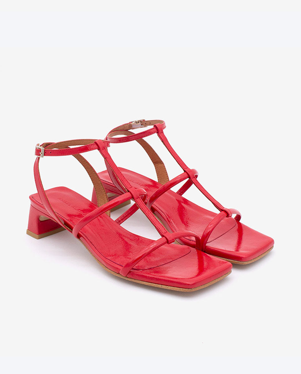 RACHEL – Sandalia de tiras t-strap con tacón bajo en piel brillante texturizada – Talla 36 – Ángel Alarcón