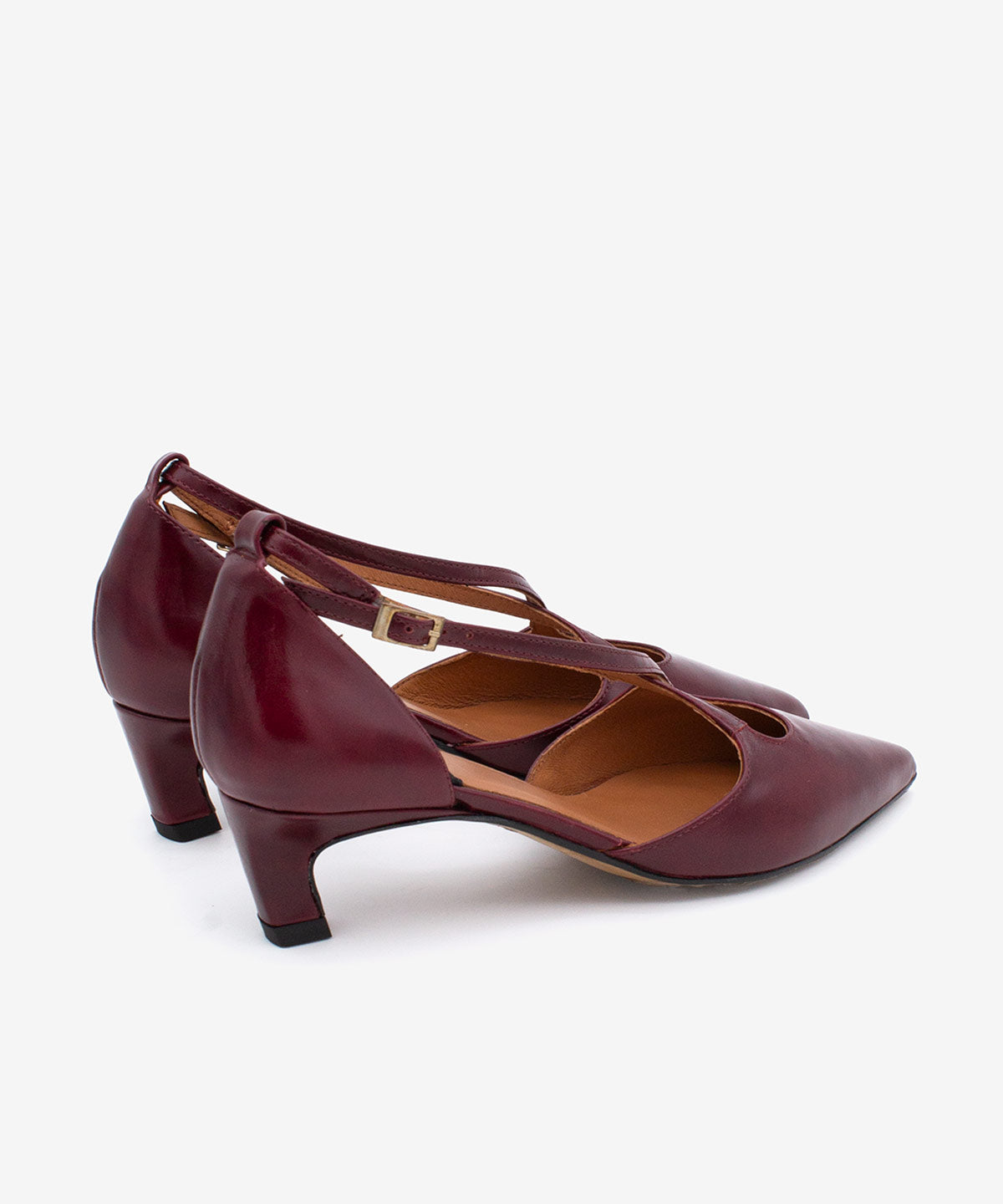 JOLIE – Zapato de pala y talón con cierre cruzado y tacón mini de piel con brillo – Talla 37 – Ángel Alarcón