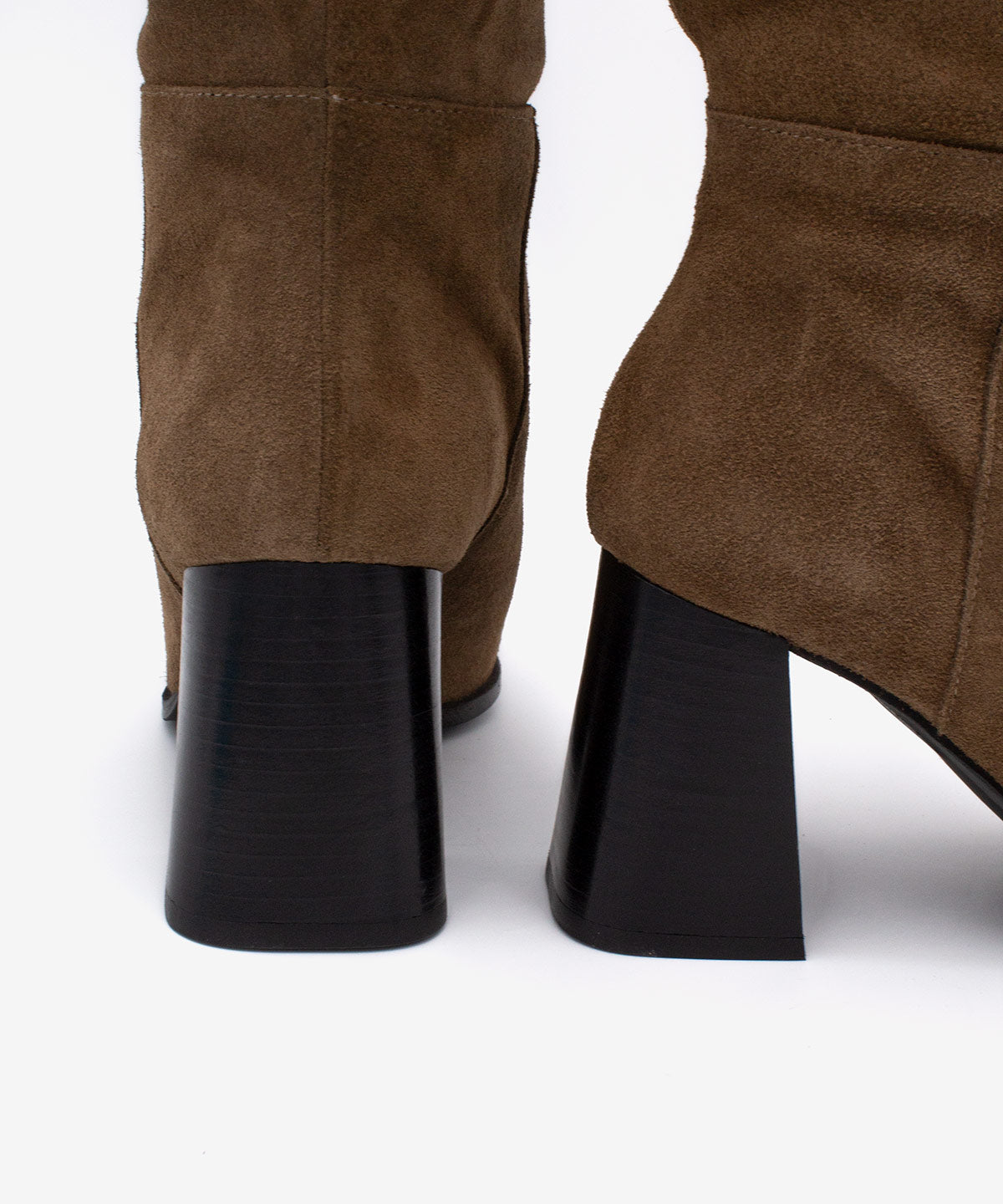 TRIADAL – Bota de mujer con caña efecto arrugado de sereraje – Talla 39 – Ángel Alarcón
