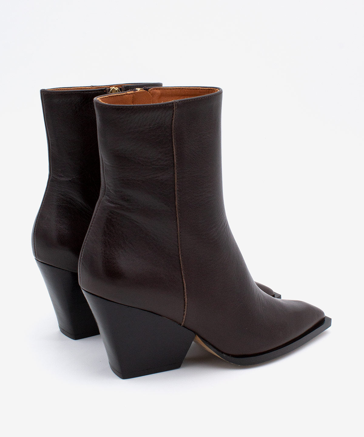MIRETTE – Botín de mujer con tacón ancho y diseño moderno de piel natural – marrón oscuro – Talla 40 – Ángel Alarcón
