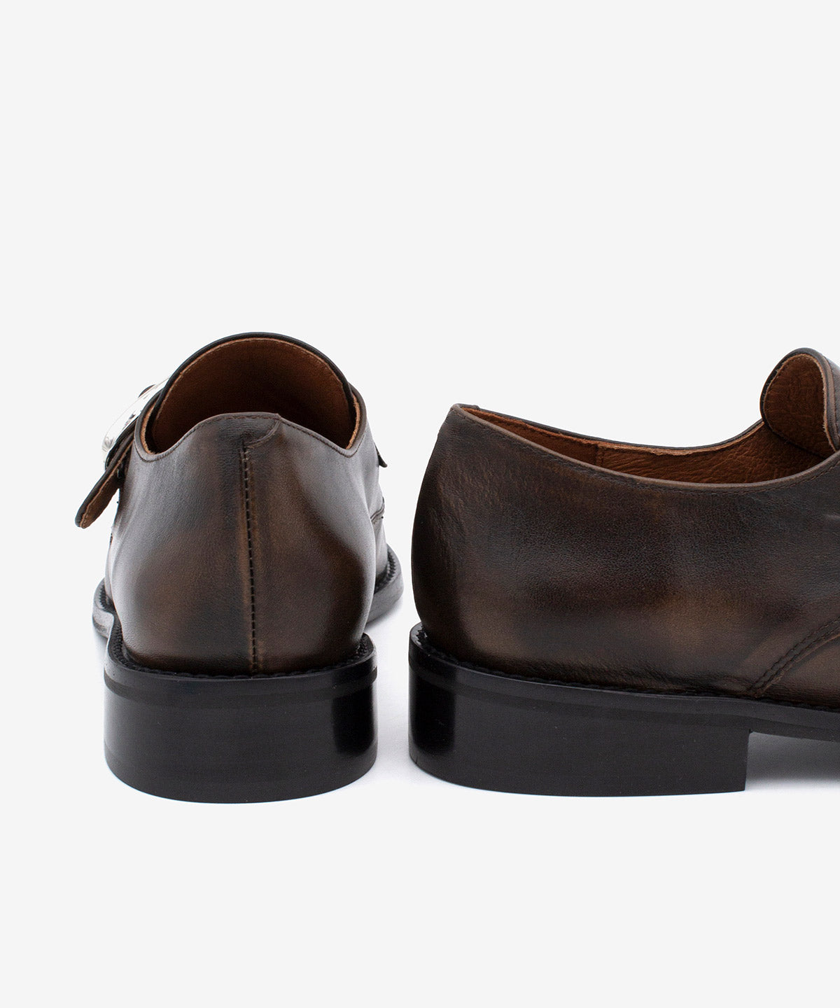 GISELLE - Mocasín de tacón bajo con hebilla en piel cepillada - Zapatos taupe - Zapatos de mujer Ángel Alarcón - Women Shoes 2026