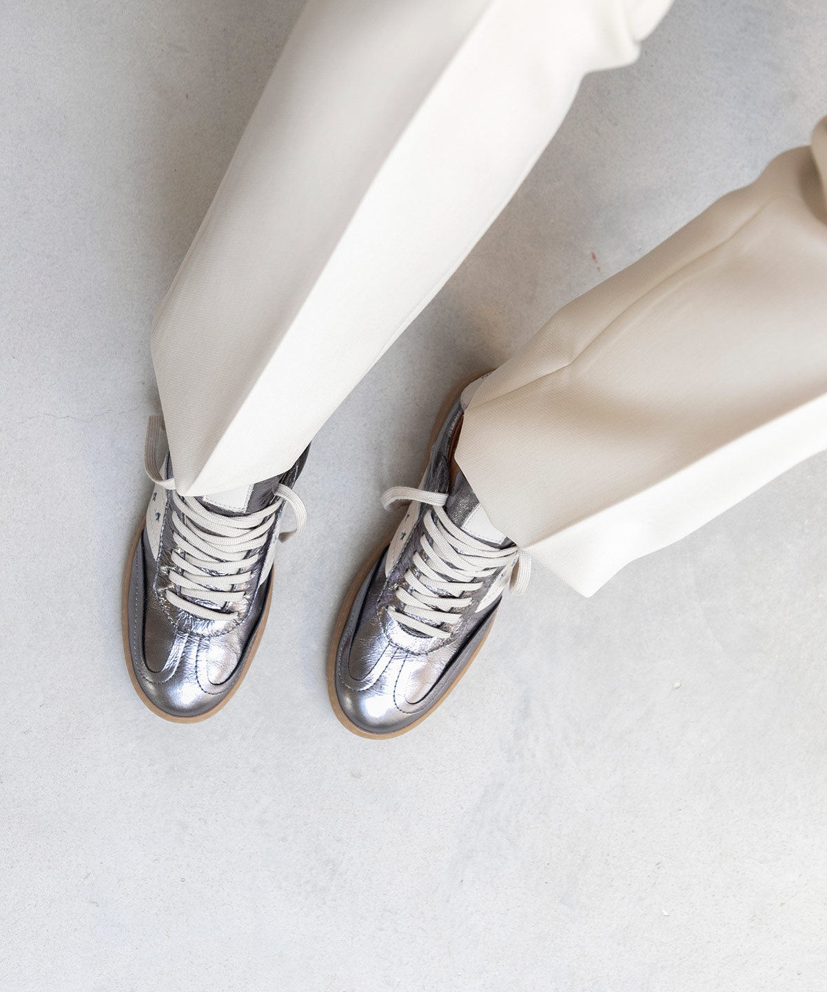 DEBORAH - Sneakers de mujer retro elegantes de piel metalizada – Talla 37 – Ángel Alarcón