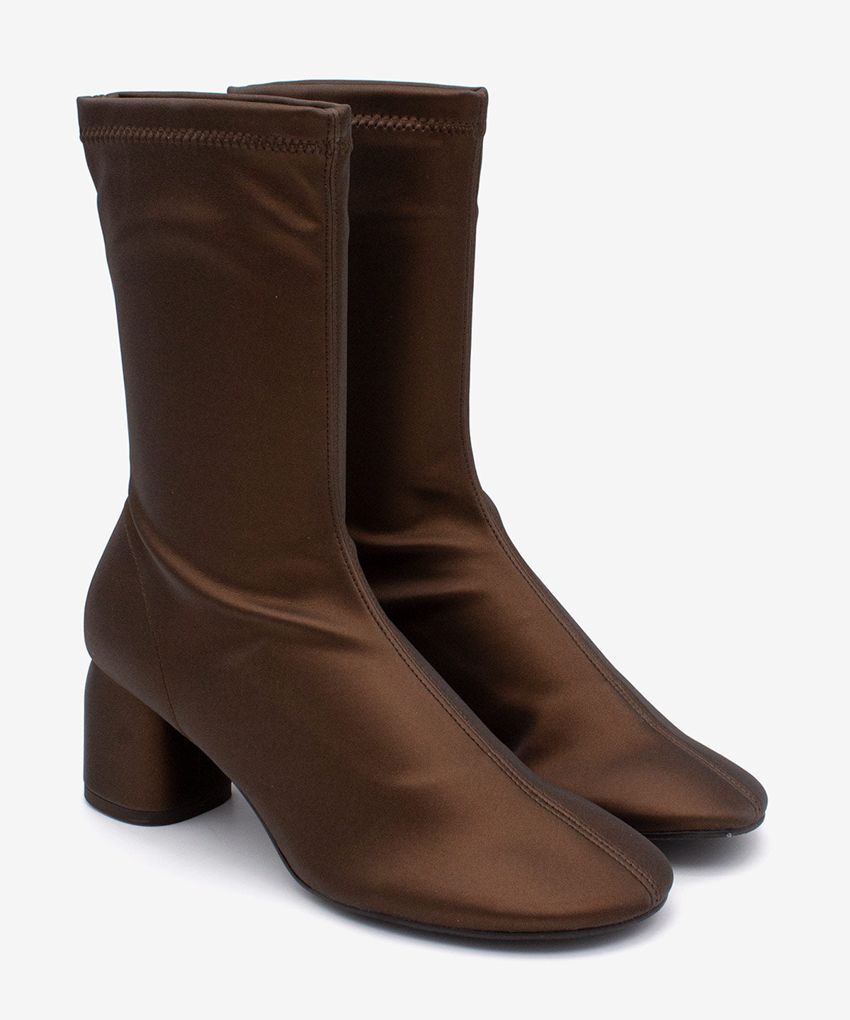 MADEL – Bota de mujer tipo calcetín de caña baja en elástico brillante – Talla 35 – Ángel Alarcón
