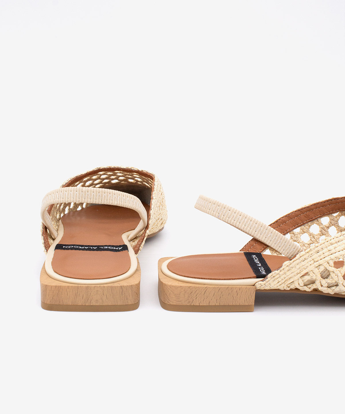 GAIA – Bailarina destalonada plana de rafia calda – beige – Ángel Alarcón