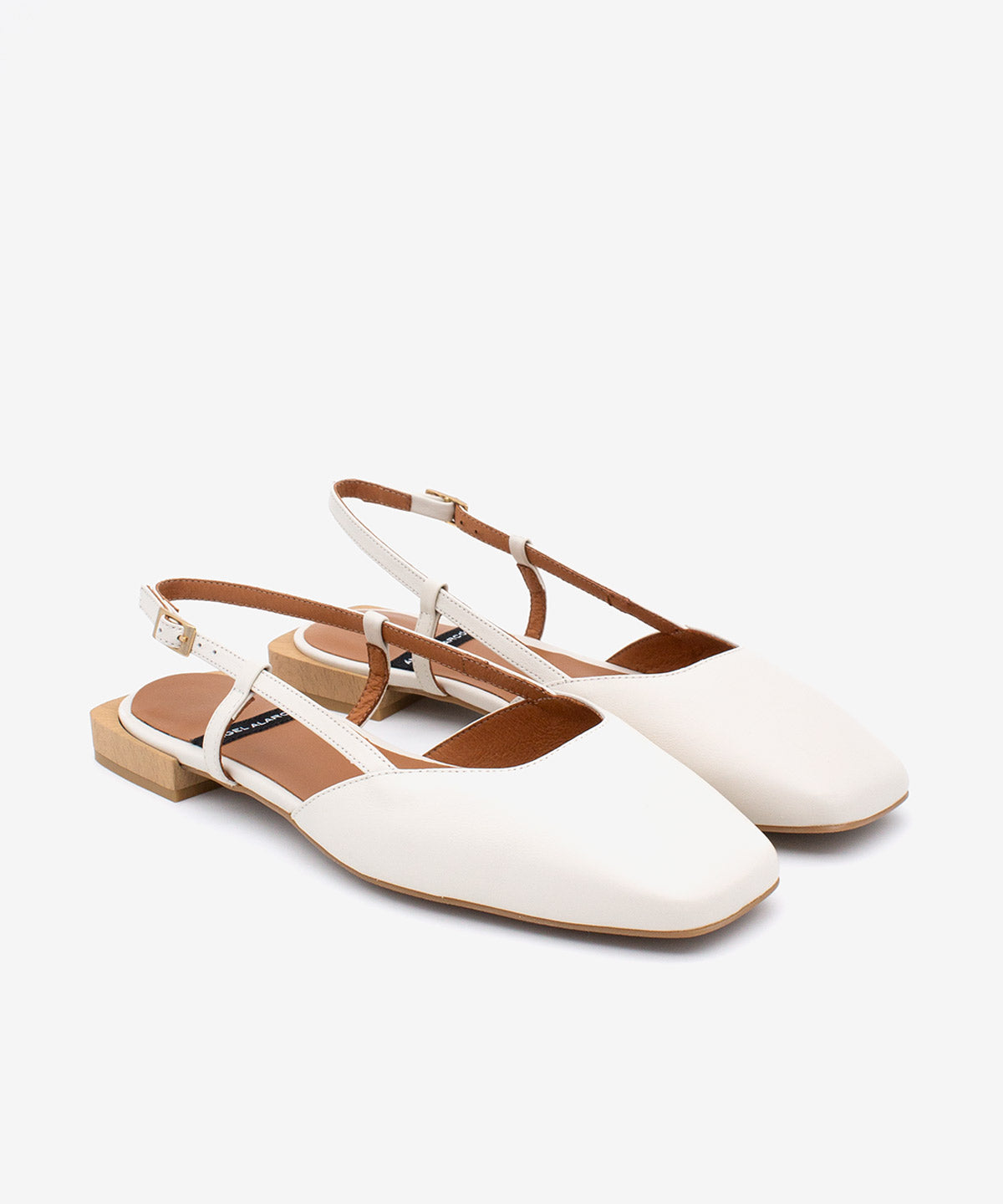 GIADA – Bailarina destalonada con tacón plano cuadrado – blanco – Talla 37 – Ángel Alarcón