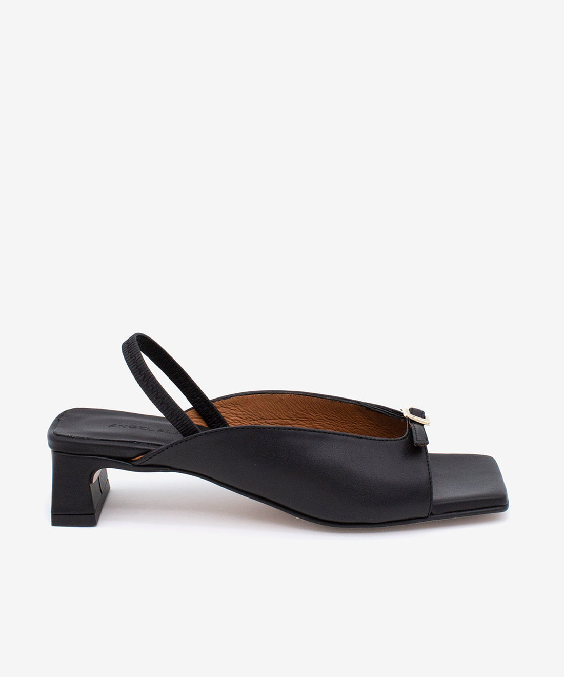 LIVIA – Sandalia destalonada de piel suave con tacón bajo y hebilla decorativa – negro – Talla 35 – Ángel Alarcón