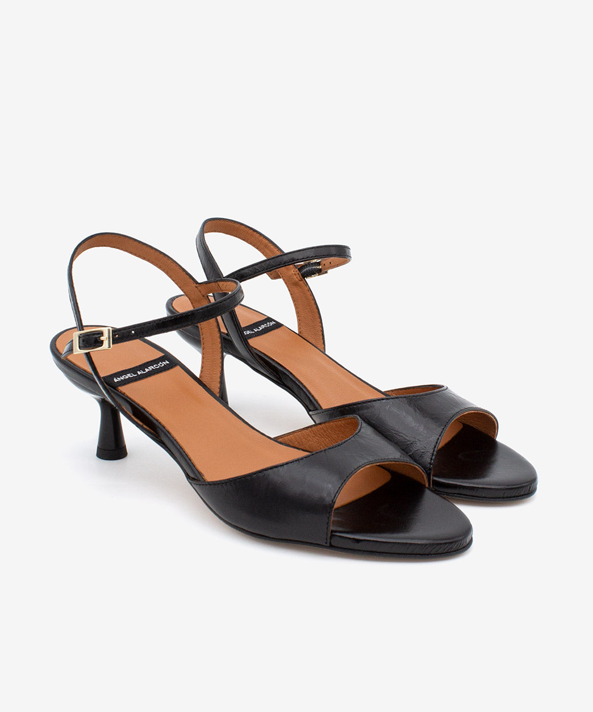 ELVIRA – Sandalia de tacón fino medio con pulsera al tobillo de piel texturizada – negro – Talla 37 – Ángel Alarcón