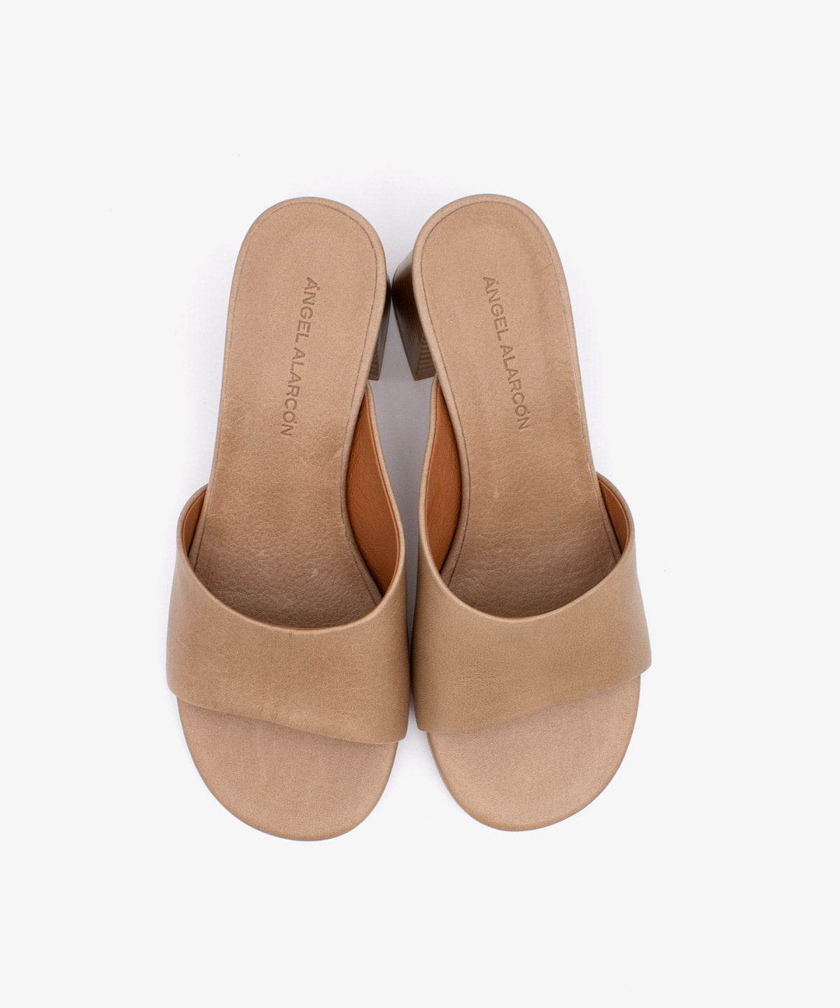 PATRIZIA – Mule de piel natura con tacón alto ancho efecto madera – taupe – Talla 35 – Ángel Alarcón