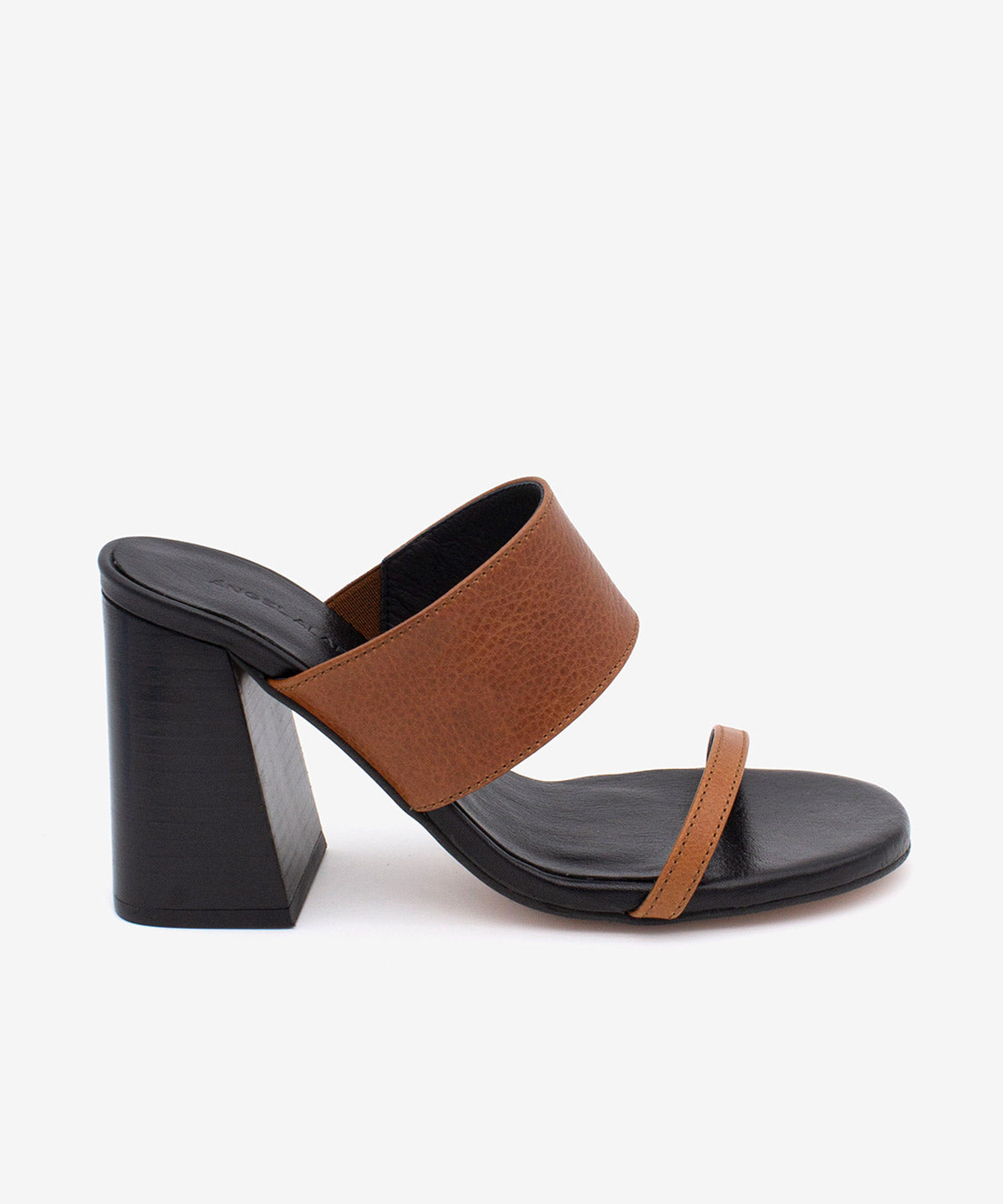 MARTA - Sandalia mule de dos tiras con tacón de diseño en piel natural - Zapatos marrones - Zapatos de mujer Ángel Alarcón - Women Shoes 2026