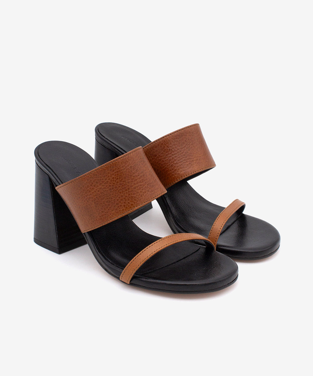 MARTA - Sandalia mule de dos tiras con tacón de diseño en piel natural - Zapatos marrones - Zapatos de mujer Ángel Alarcón - Women Shoes 2026