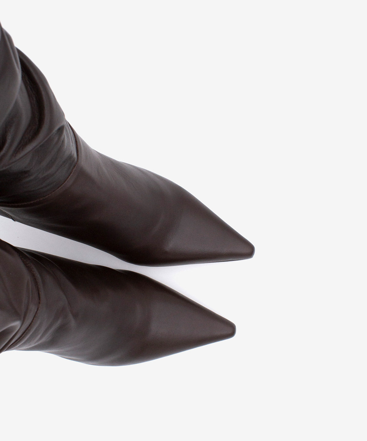 KEIRA - Bota alta de caña fruncida con tacon alto en piel suave - Zapatos Negros - Zapatos de mujer Ángel Alarcón - Women Shoes 2026