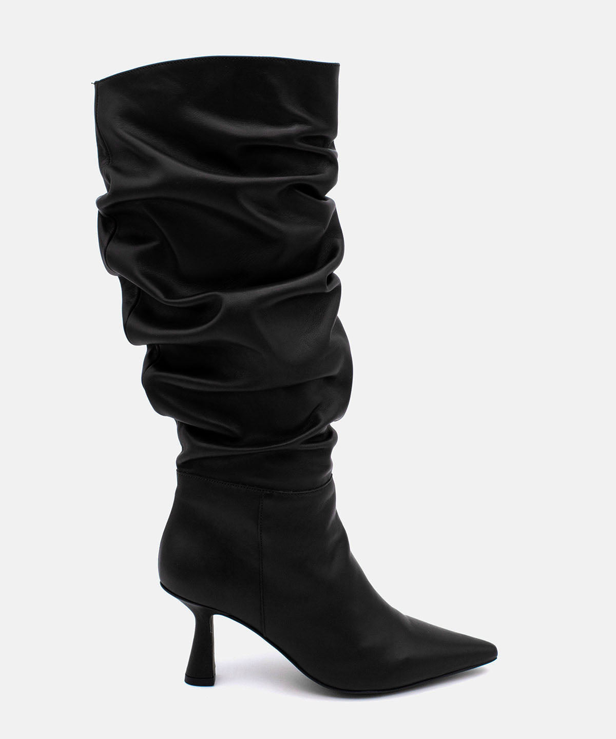 KEIRA - Bota alta de caña fruncida con tacon alto en piel suave - Zapatos Negros - Zapatos de mujer Ángel Alarcón - Women Shoes 2026