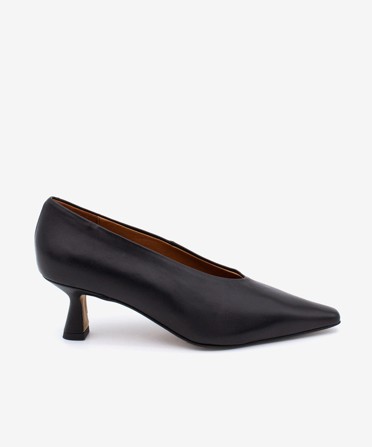 ABELLA - Zapato de salón con tacón cómodo de piel suave - Zapatos Negros - Zapatos de mujer Ángel Alarcón - Women Shoes 2026