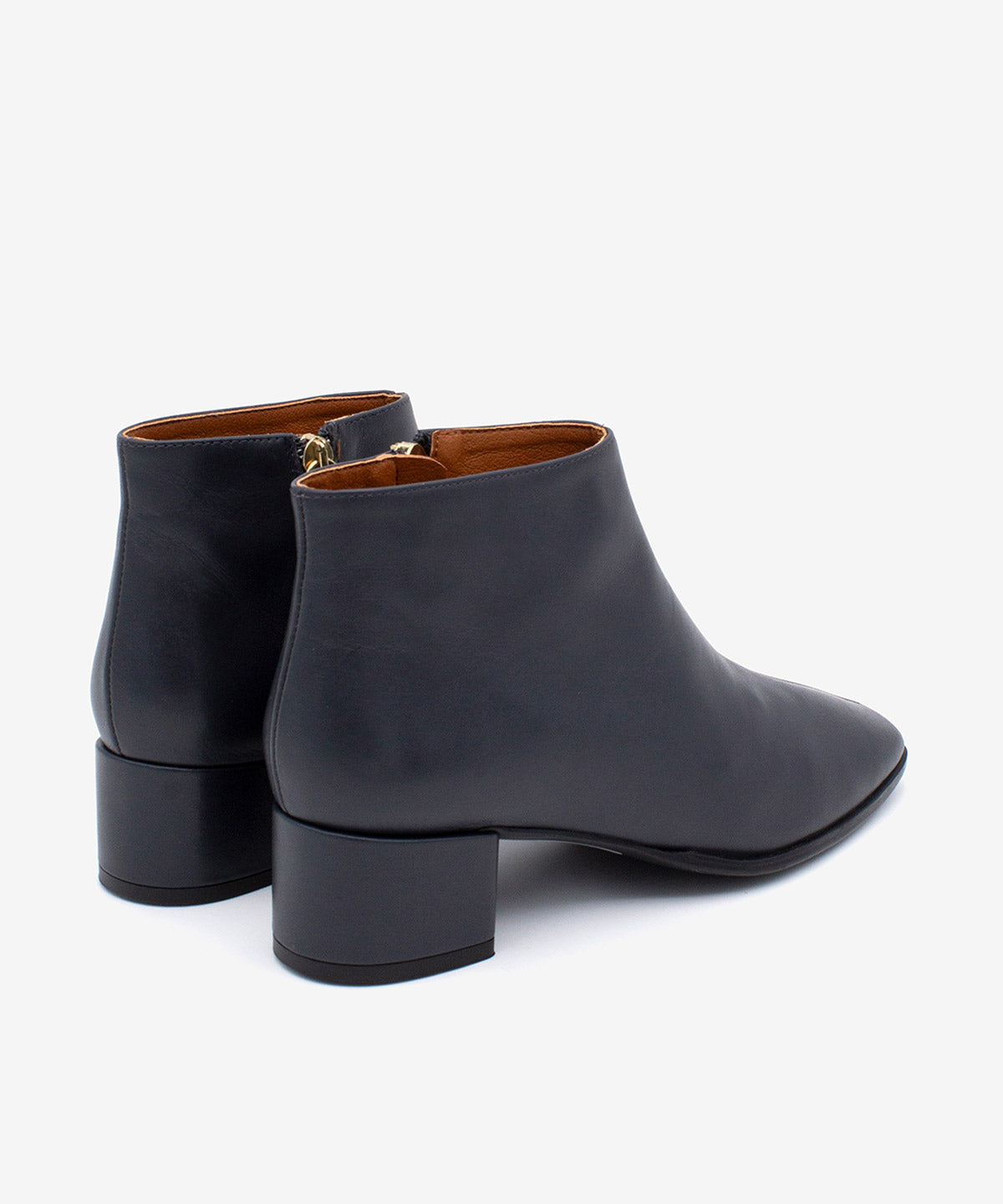 ARWEN - Botín cómodo de tacón ancho con puntera cuadrada de piel lisa - Zapatos Negros - Zapatos de mujer Ángel Alarcón - Women Shoes 2026
