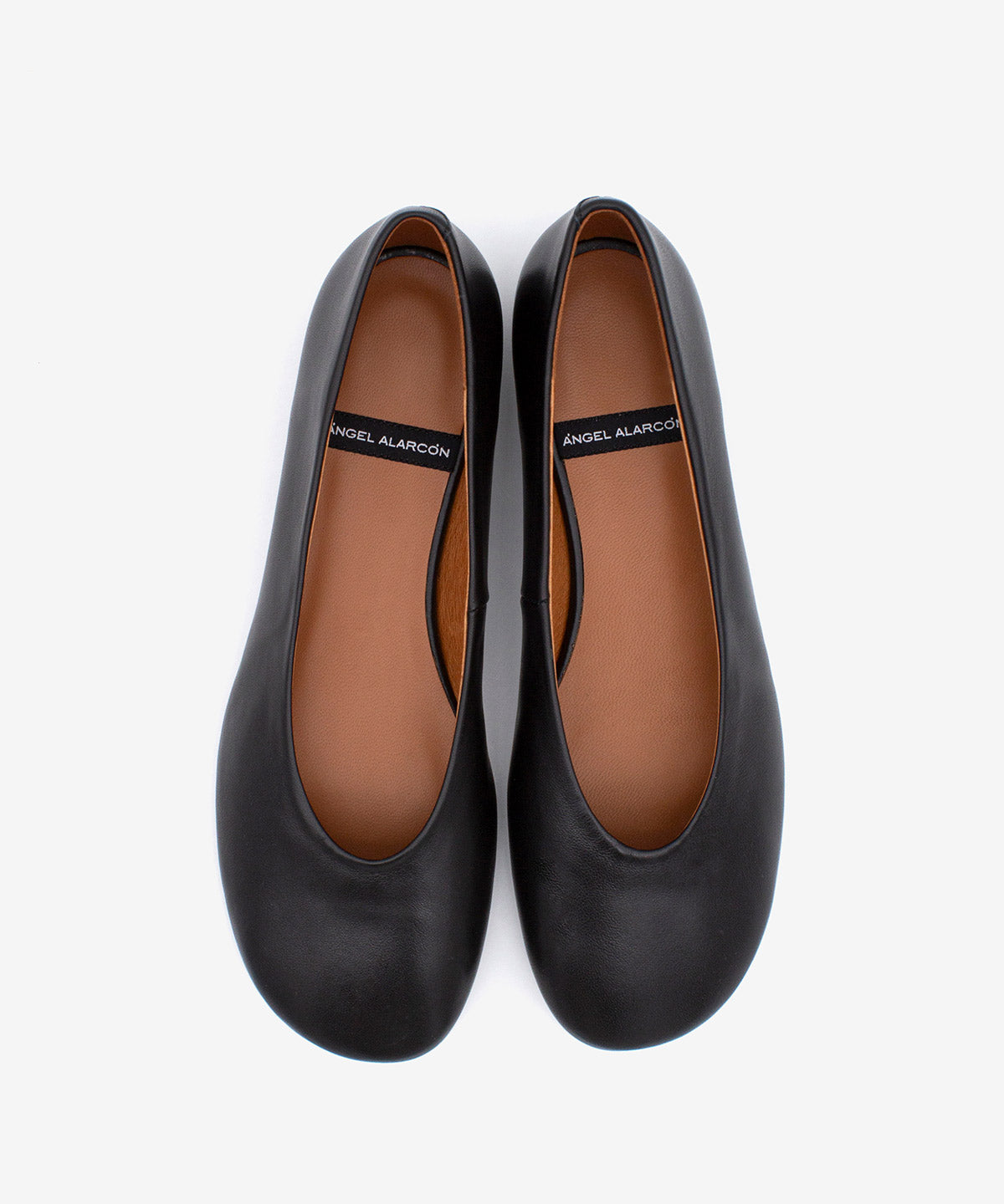 KATYA - Bailarina de mujer de tacón bajo cómodo de piel suave - Zapatos Negros - Zapatos de mujer Ángel Alarcón - Women Shoes 2026