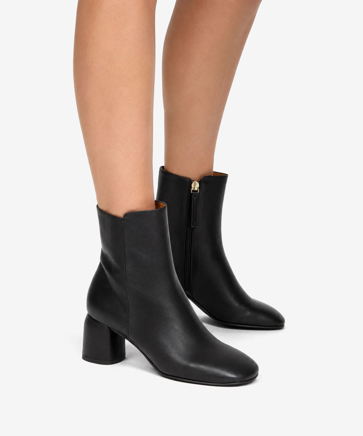 MURIELLE - Botín de mujer de tacón de diseño con puntera redonda de piel suave - Zapatos Negros - Zapatos de mujer Ángel Alarcón - Women Shoes 2026