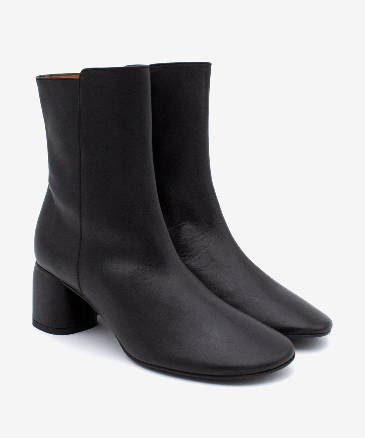 MURIELLE - Botín de tacón de diseño con puntera redonda en piel lisa - Zapatos Negros - Zapatos de mujer Ángel Alarcón - Women Shoes 2026