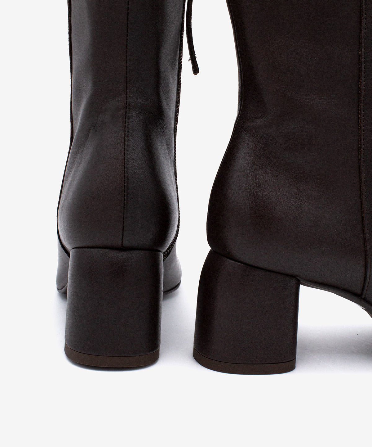 MURIELLE - Botín de mujer de tacón de diseño con puntera redonda de piel suave - Zapatos Negros - Zapatos de mujer Ángel Alarcón - Women Shoes 2026
