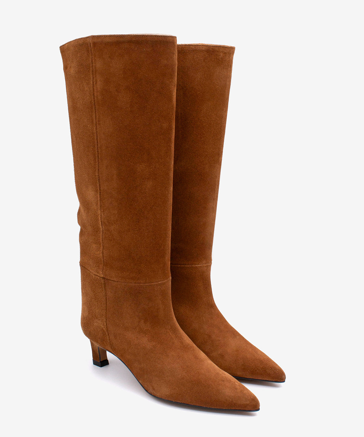 GAELLE - Bota gaucha moderna de tacón bajo de serraje - Zapatos color cuero - Zapatos de mujer Ángel Alarcón - Women Shoes 2026
