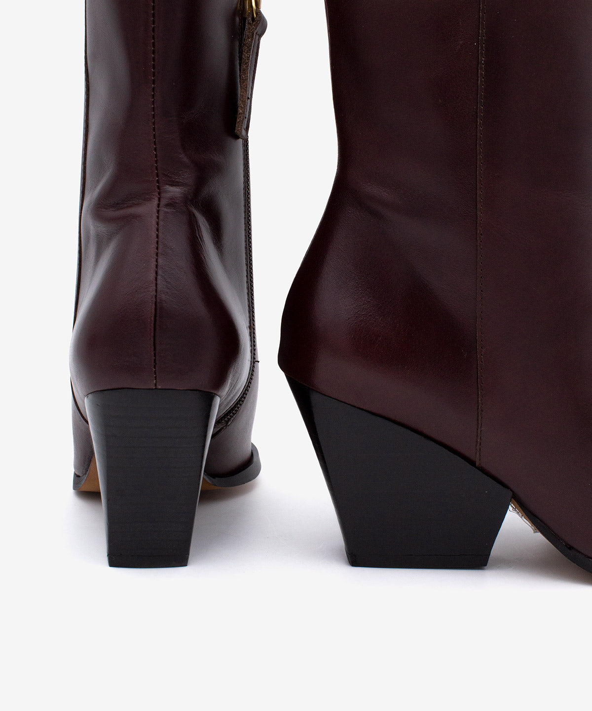 MIRETTE - Botín western de mujer de tacón ancho geométrico en piel lisa semibrillo - Zapatos Negros - Zapatos de mujer Ángel Alarcón - Women Shoes 2026