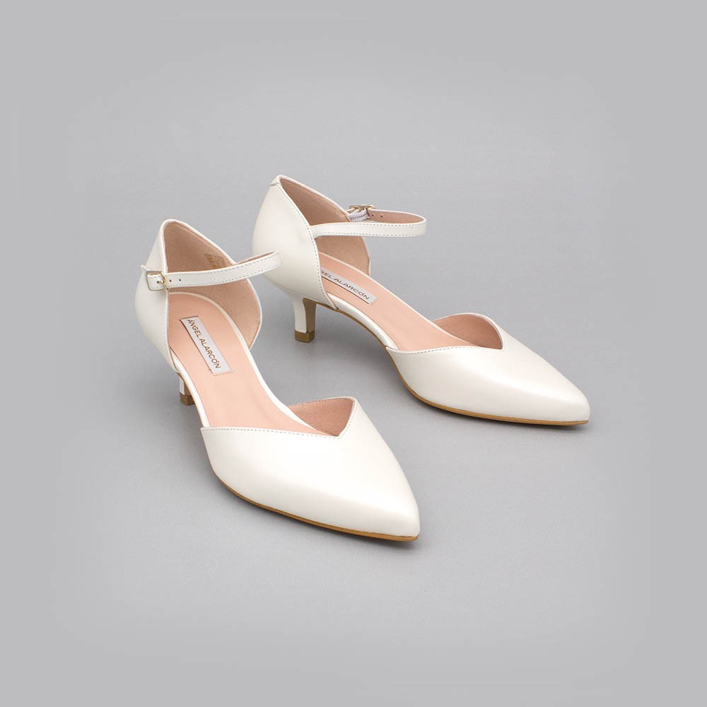 white peep toe kitten heels