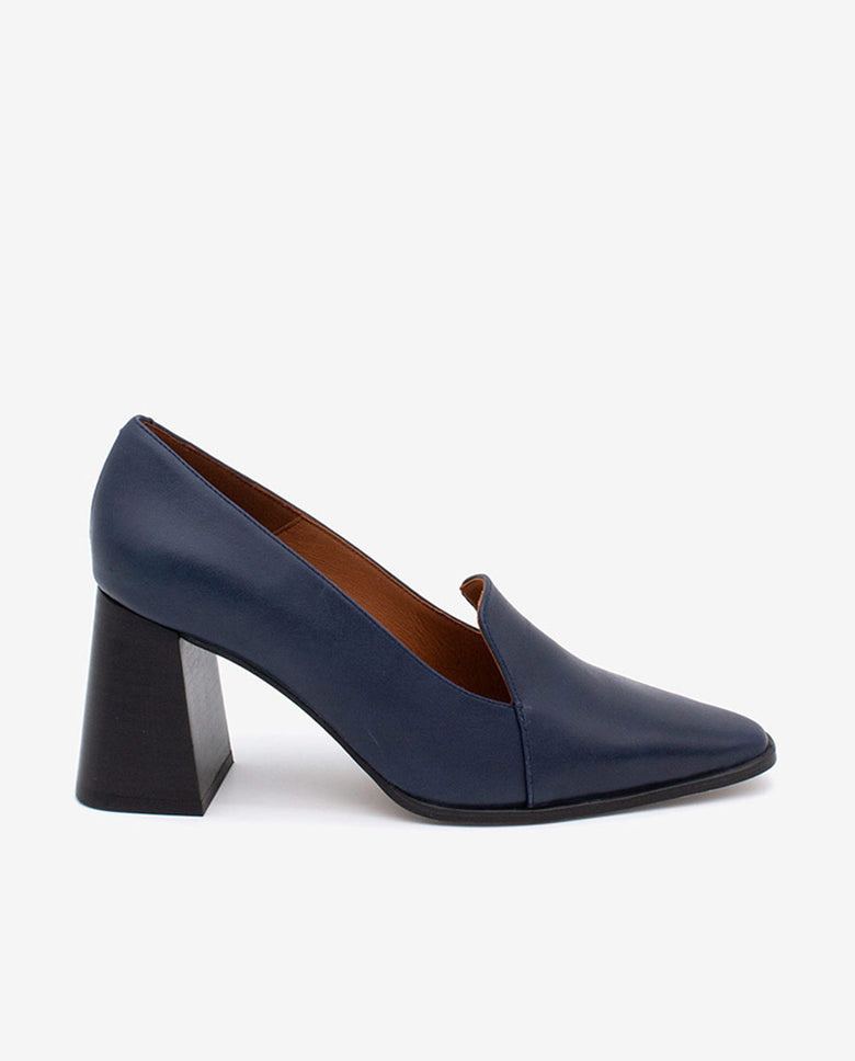 TRISPA – Mocasín de piel con tacón cuadrado y puntera fina – Talla 36 – Ángel Alarcón