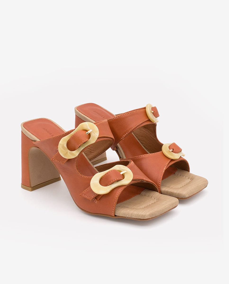 PALKE – Mule de tipo sandalia de piel con hebillas de carey y tacón alto – Talla 39 – Ángel Alarcón