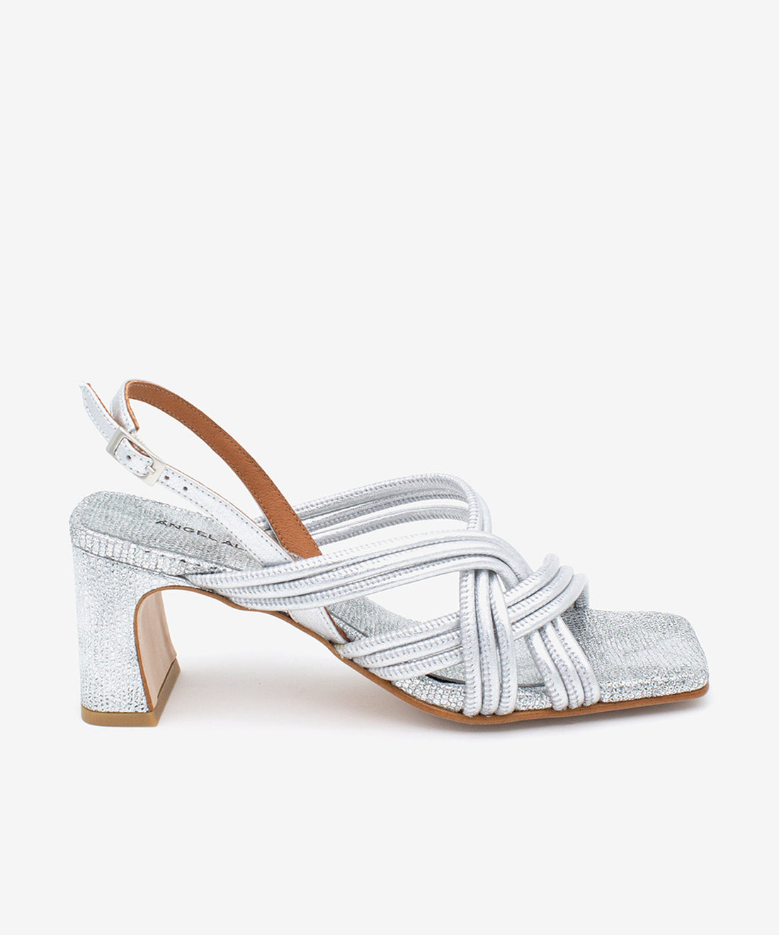 AURORA – Sandalia de tiras acolchadas con tacón ancho de piel metalizada texturizada – plata – Talla 35 – Ángel Alarcón