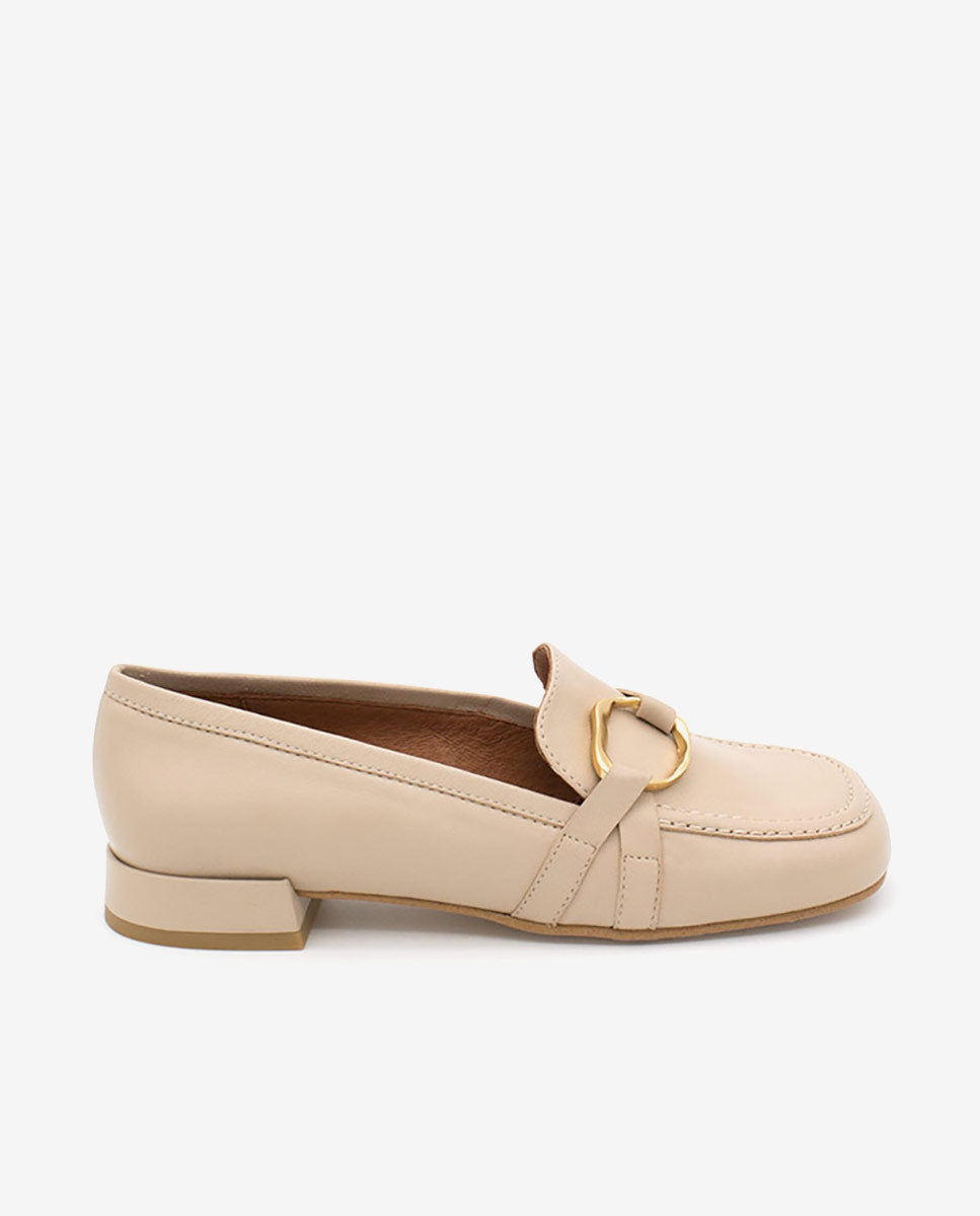 ELLIS – Mocasín de piel con adorno dorado – Talla 36 – Ángel Alarcón