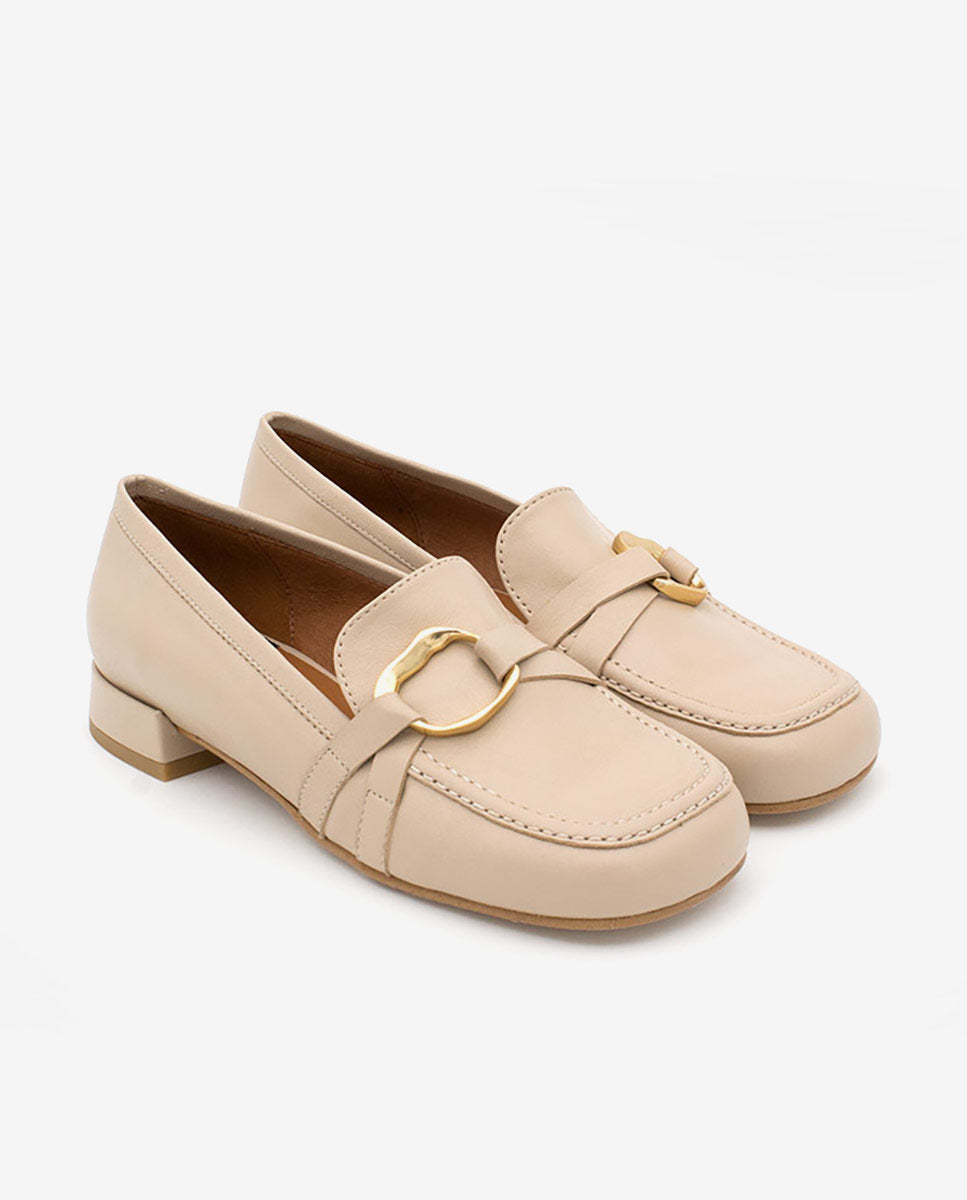 ELLIS – Mocasín de piel con adorno dorado – Talla 37 – Ángel Alarcón