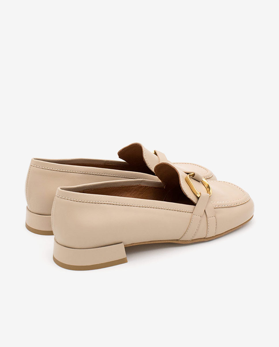 ELLIS – Mocasín de piel con adorno dorado – Talla 38 – Ángel Alarcón