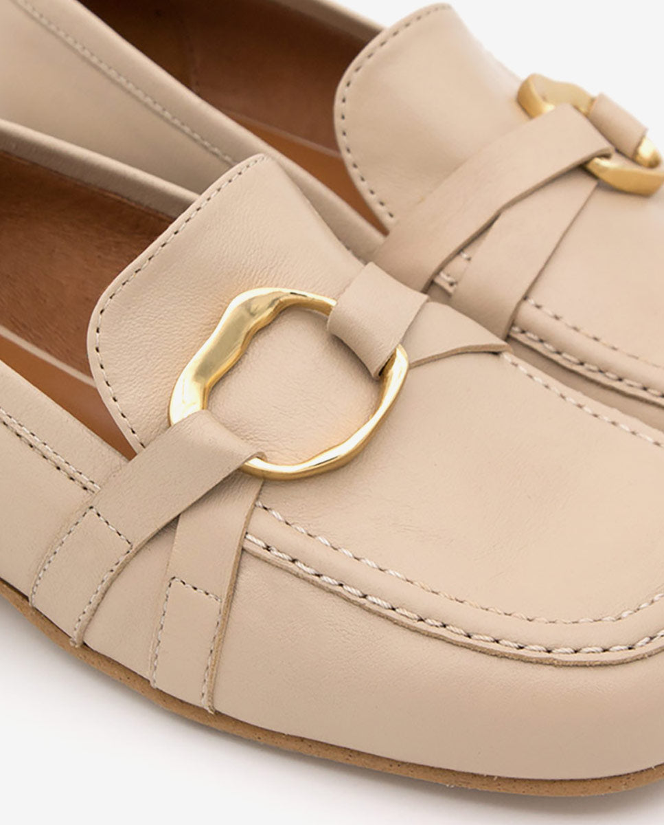 ELLIS – Mocasín de piel con adorno dorado – Talla 39 – Ángel Alarcón