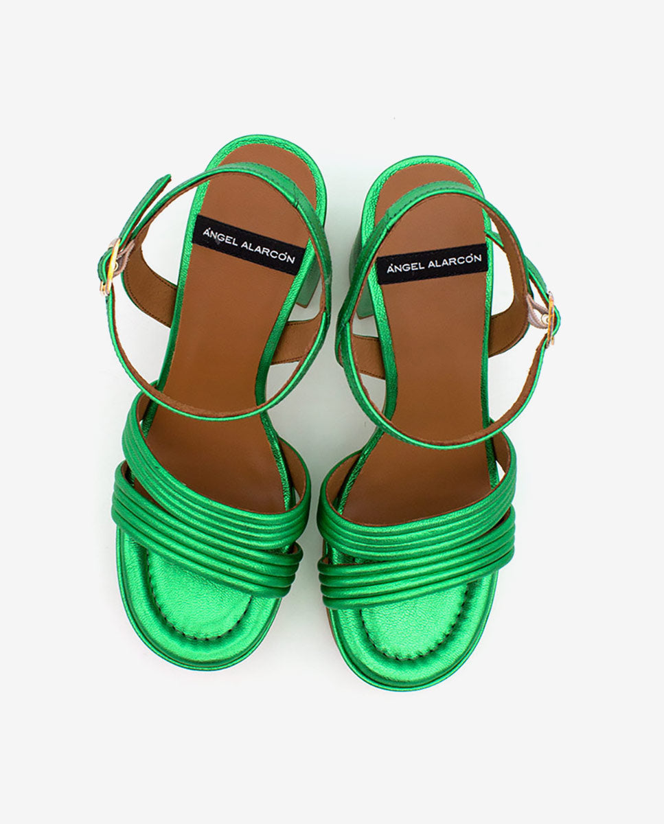 AMBER – Sandalia de tiras de piel metalizada con tacón ancho y plataforma – verde – Talla 40 – Ángel Alarcón