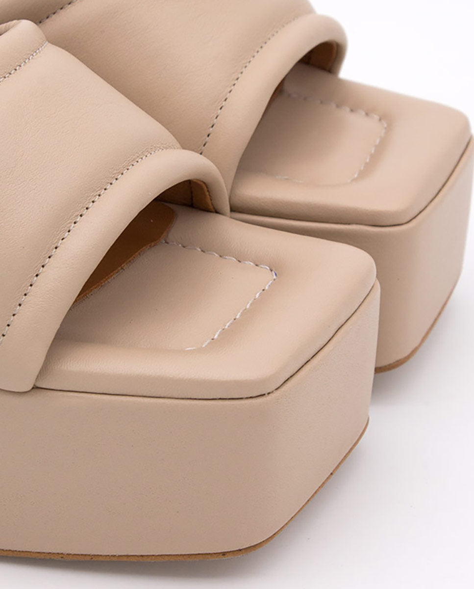PATTY – Sandalia acolchada de tacón ancho y plataforma de piel – Talla 39 – Ángel Alarcón
