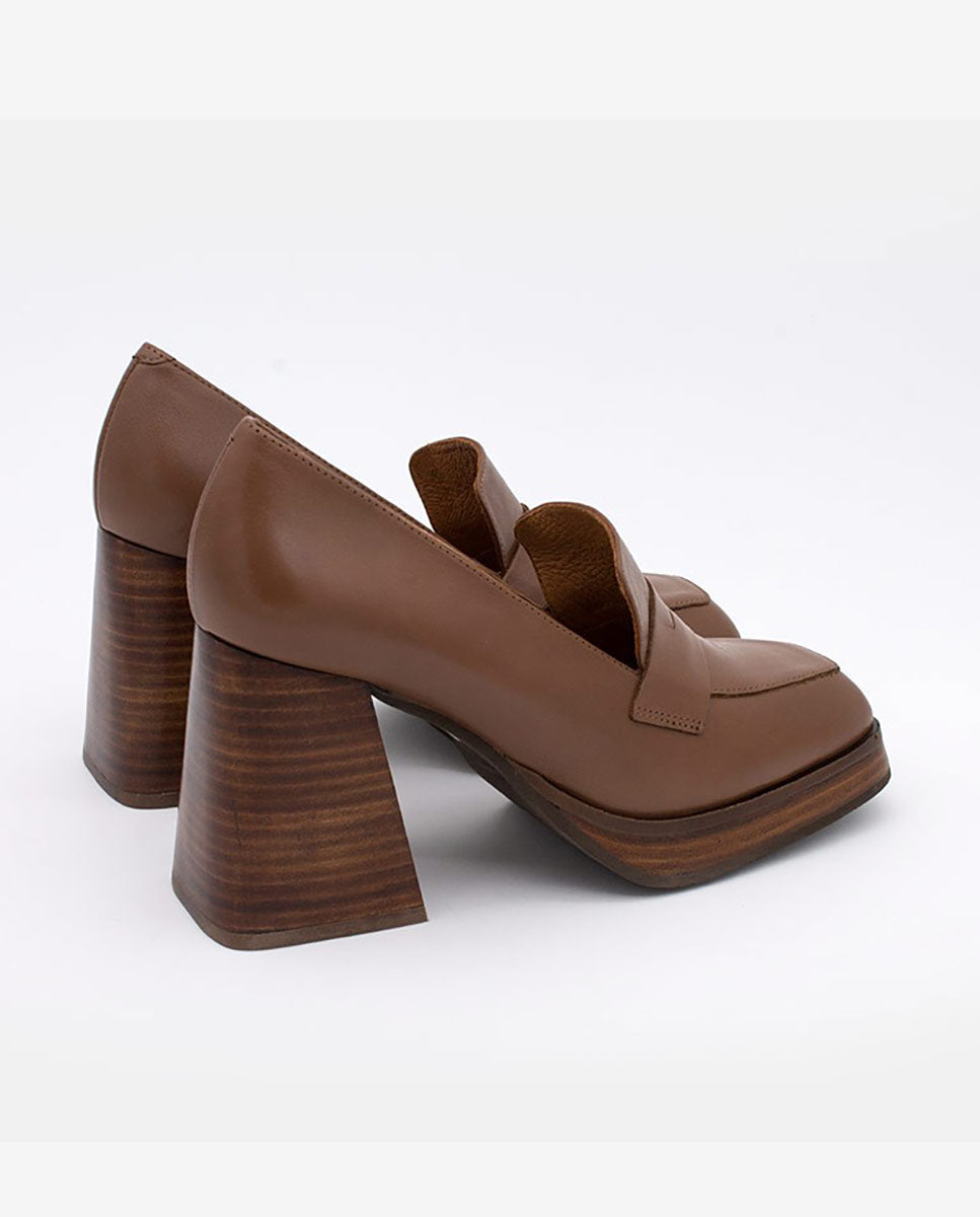 TULAR – Mocasín de piel con tacón alto, ancho y plataforma – marrón – Talla 36 – Ángel Alarcón