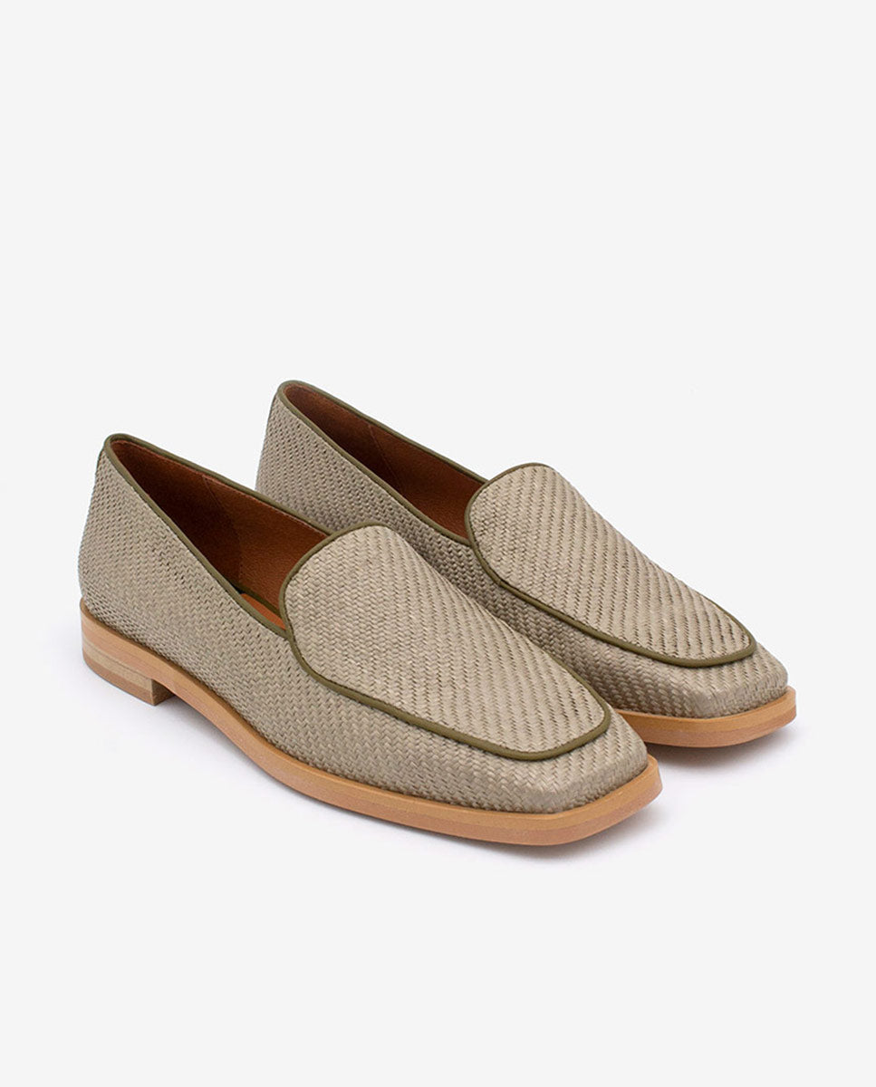 BAYAN – Mocasín de rafia y piel con puntera cuadrada – Talla 40 – Ángel Alarcón