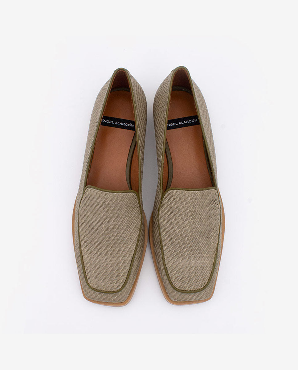 BAYAN – Mocasín de rafia y piel con puntera cuadrada – Talla 41 – Ángel Alarcón