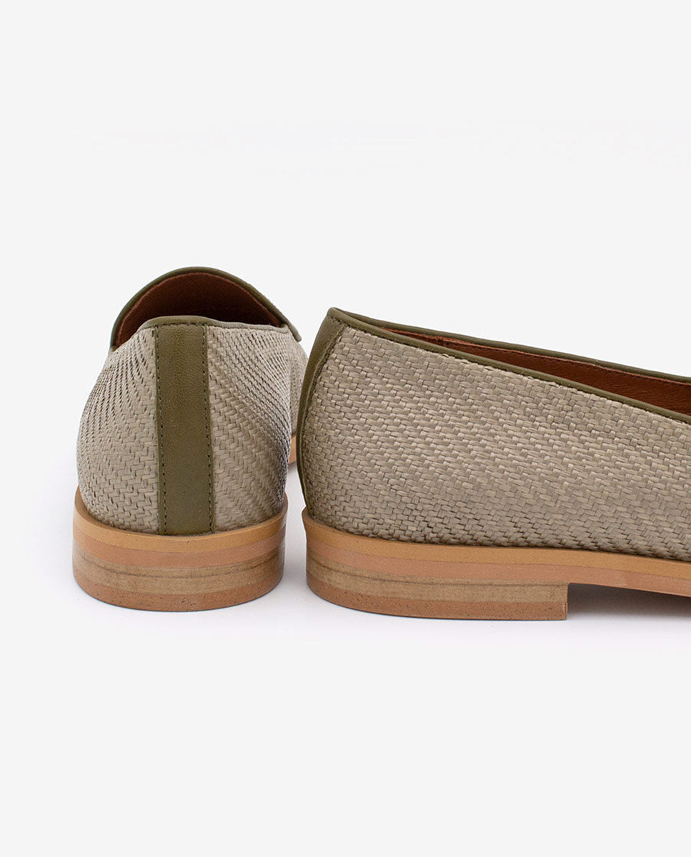 BAYAN – Mocasín de rafia y piel con puntera cuadrada – Talla 41 – Ángel Alarcón