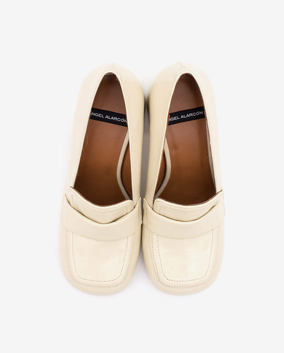 ABDUL – Mocasín de piel con punta redonda y tacón cómodo piel texturizada – Talla 40 – Ángel Alarcón