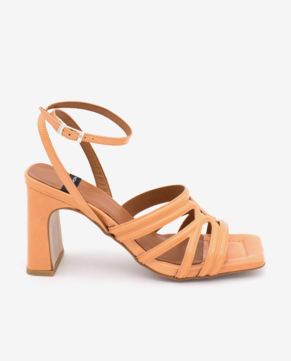 PANNE – Sandalia de piel brillante grabada con tacón alto – Talla 36 – Ángel Alarcón