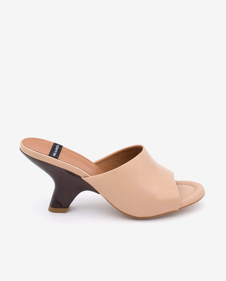 KADY – Mule de piel con cuña de print madera brillante – Talla 36 – Ángel Alarcón