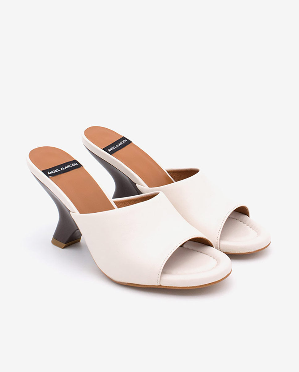 KADY – Mule de piel con cuña de print madera brillante – Talla 35 – Ángel Alarcón